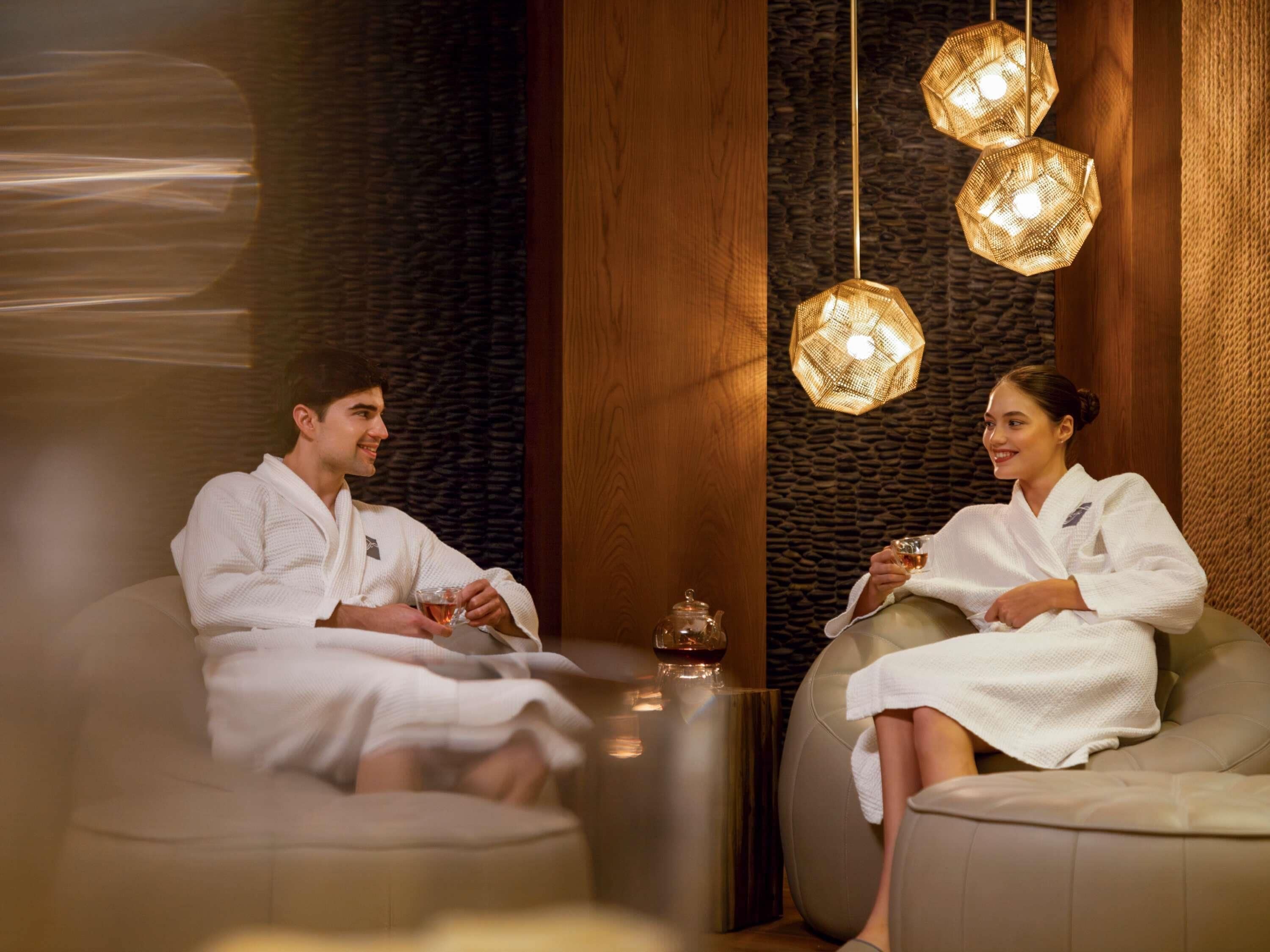 Couples treatment room(s), sauna, hot tub, steam room