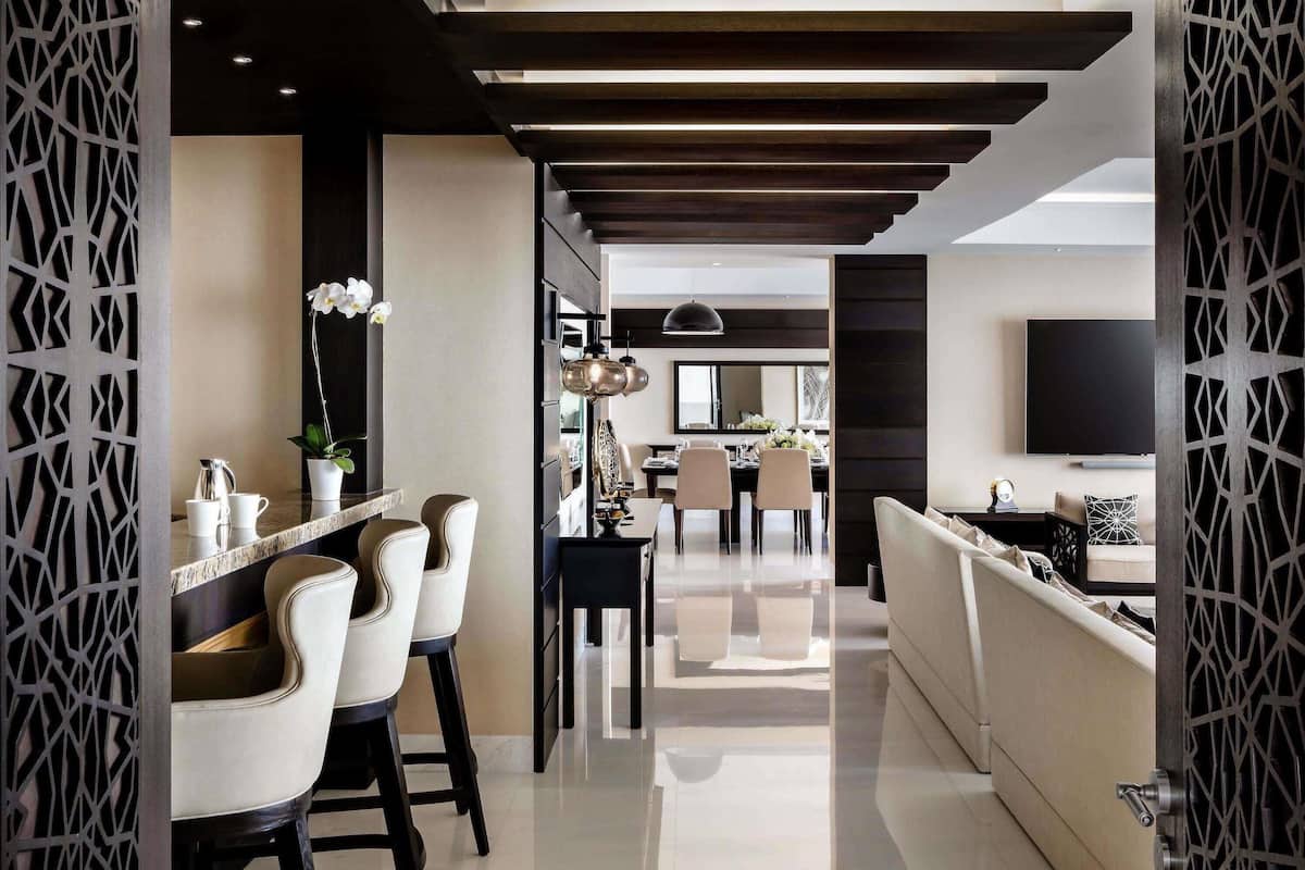 Minibar, in-room safe, desk, laptop workspace