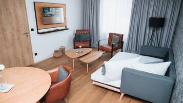 Zimmersafe, laptopgeeigneter Arbeitsplatz, VerdunkelungsvorhÀnge