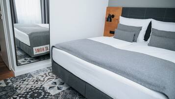 Standard-Doppelzimmer, 1 King-Bett (Kingsize) | 1 Schlafzimmer, Zimmersafe, laptopgeeigneter Arbeitsplatz