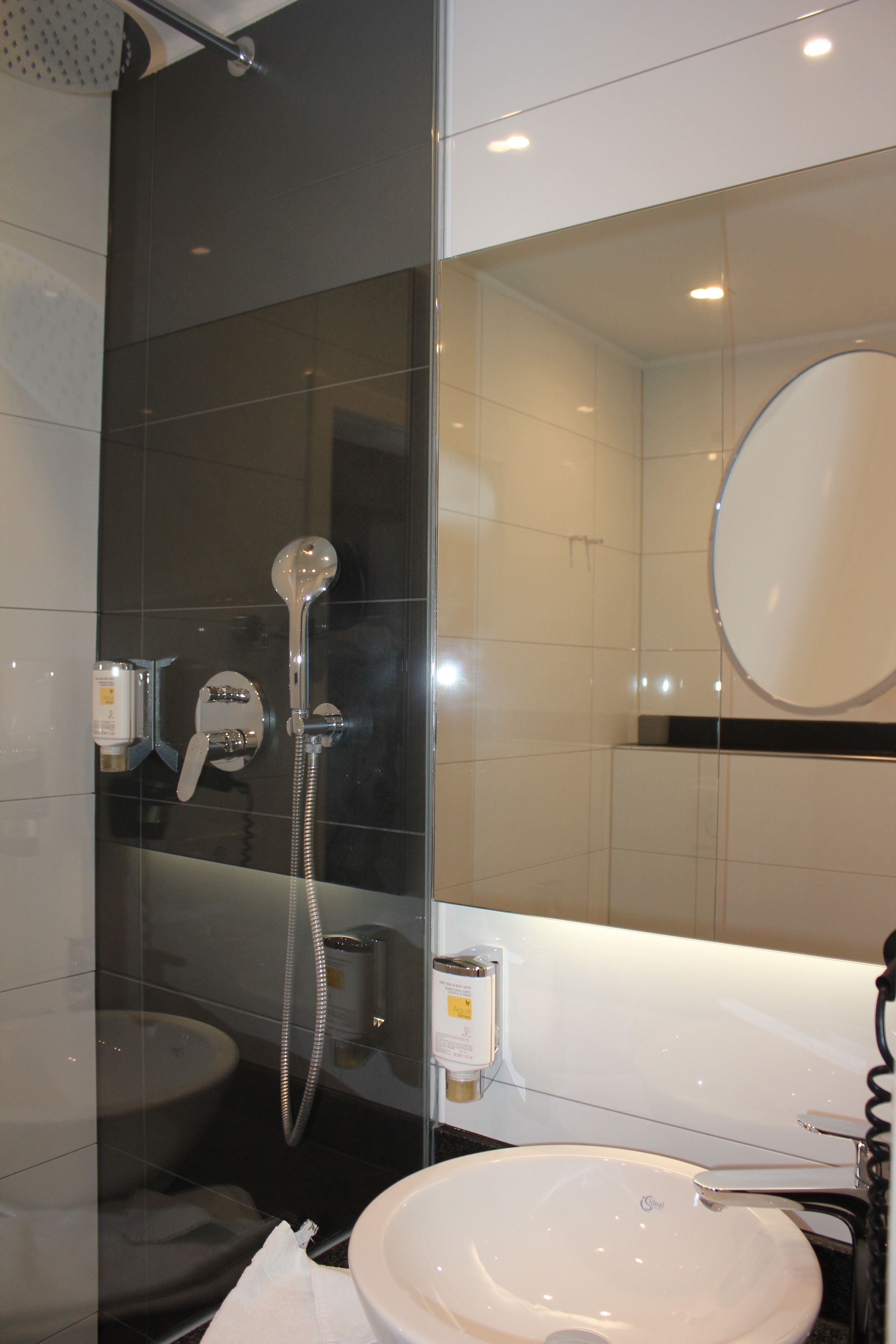double room | bathroom | shower, hair dryer, towels, soap