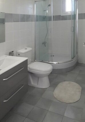 Apartment, 1 Bedroom, Kitchen | Bathroom