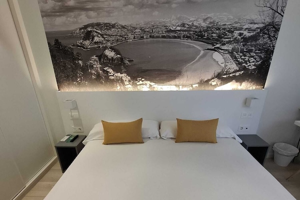 Doppia Economy, 1 letto queen | Biancheria da letto di alta qualità, copriletto in piuma