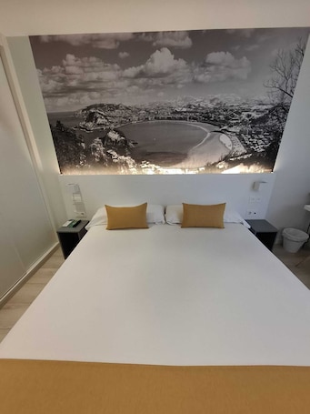 ์ด์ฝ๋
ธ๋ฏธ ๋๋ธ๋ฃธ, ํธ์ฌ์ด์ฆ์นจ๋ 1๊ฐ | ๊ณ ๊ธ ์นจ๊ตฌ, ์ค๋ฆฌ/๊ฑฐ์ํธ ์ด๋ถ, ๊ฐ์ค ๋ด ๊ธ๊ณ , ์๋ง ์ปคํผ