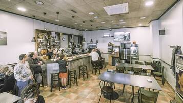 Bar (en el alojamiento)