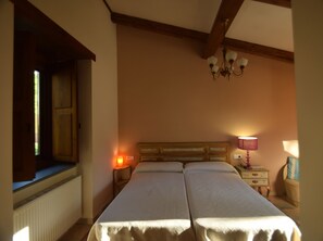 Apartment, 1 Bedroom | Desk, rollaway beds, free WiFi, individually decorated - Pazo Molinos de Antero (Monforte de Lemos)