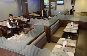 Se sirven desayunos, comidas y cenas