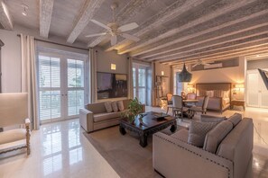 Egyptian cotton sheets, premium bedding, down duvets, minibar - Hotel Casa Noi (Cartagena)