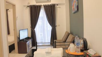 Family Apartment, 2 Bedrooms | Living room | LED TV
