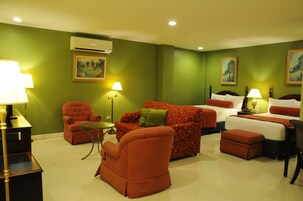 Suite | Desk, iron/ironing board (on request), bed sheets