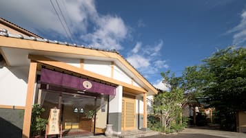 住宿正面