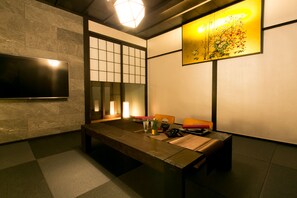 Flat-screen TV, pay movies - Hosta Nijo Sen (Kyoto)