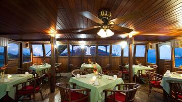 Breakfast (USD 12.00 per person)