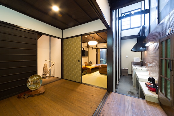 Casa | 2 habitaciones, wifi gratis y ropa de cama