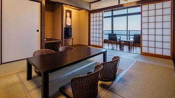 In-room safe, desk, blackout drapes, free WiFi