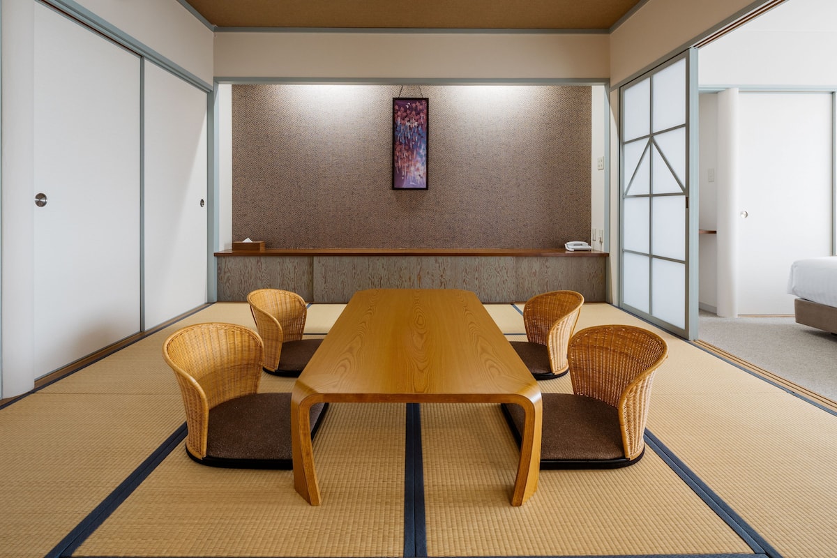 In-room safe, desk, blackout drapes, free WiFi
