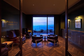 Bar lounge