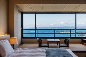 客房內保險箱、書桌、遮光布/窗簾、免費無線上網