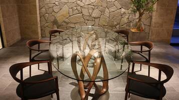 Sala de estar en el lobby