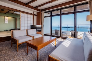 In-room safe, desk, blackout curtains, free WiFi