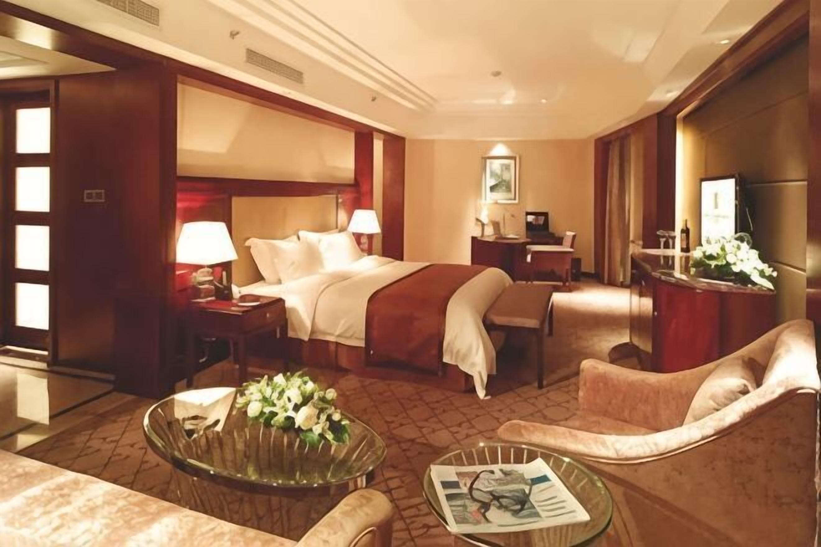 In-room safe, desk, iron/ironing board, free cots/infant beds