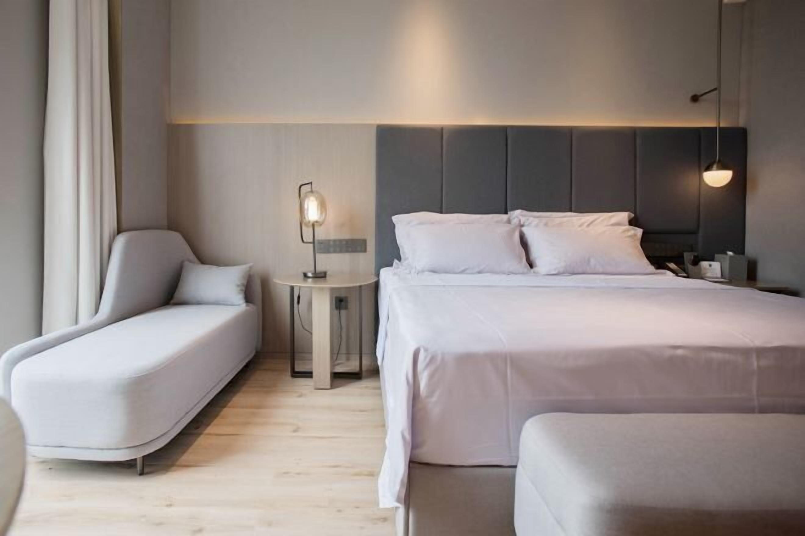 In-room safe, desk, iron/ironing board, free WiFi