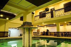 Kolam renang outdoor