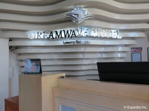 Reception - Dreamwave Hotel Lemery (Lemery)