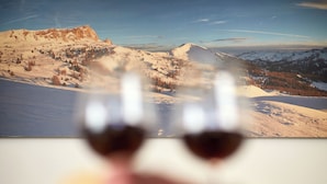 A panoramic view of a mountainous landscape with snow-covered peaks and a clear sky. - Residence Settsass (Corvara in Badia)