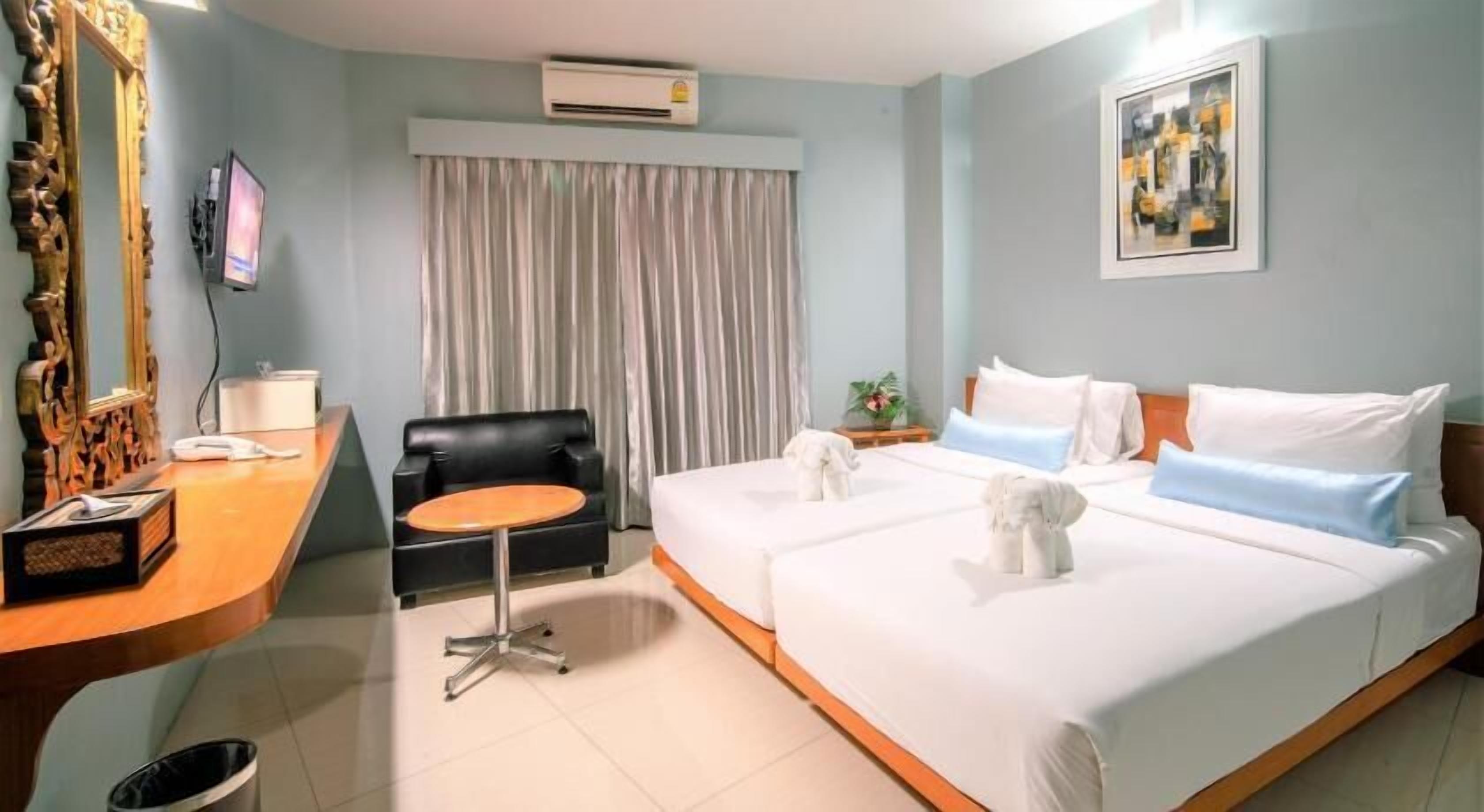 In-room safe, desk, blackout drapes, free WiFi