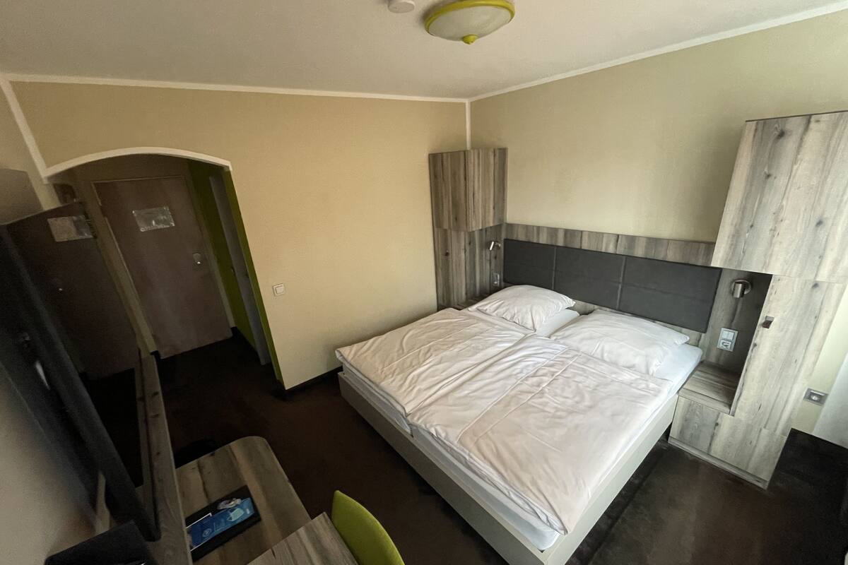 Dobbeltrom | Sengetøy av topp kvalitet, minibar, safe på rommet og lydisolert