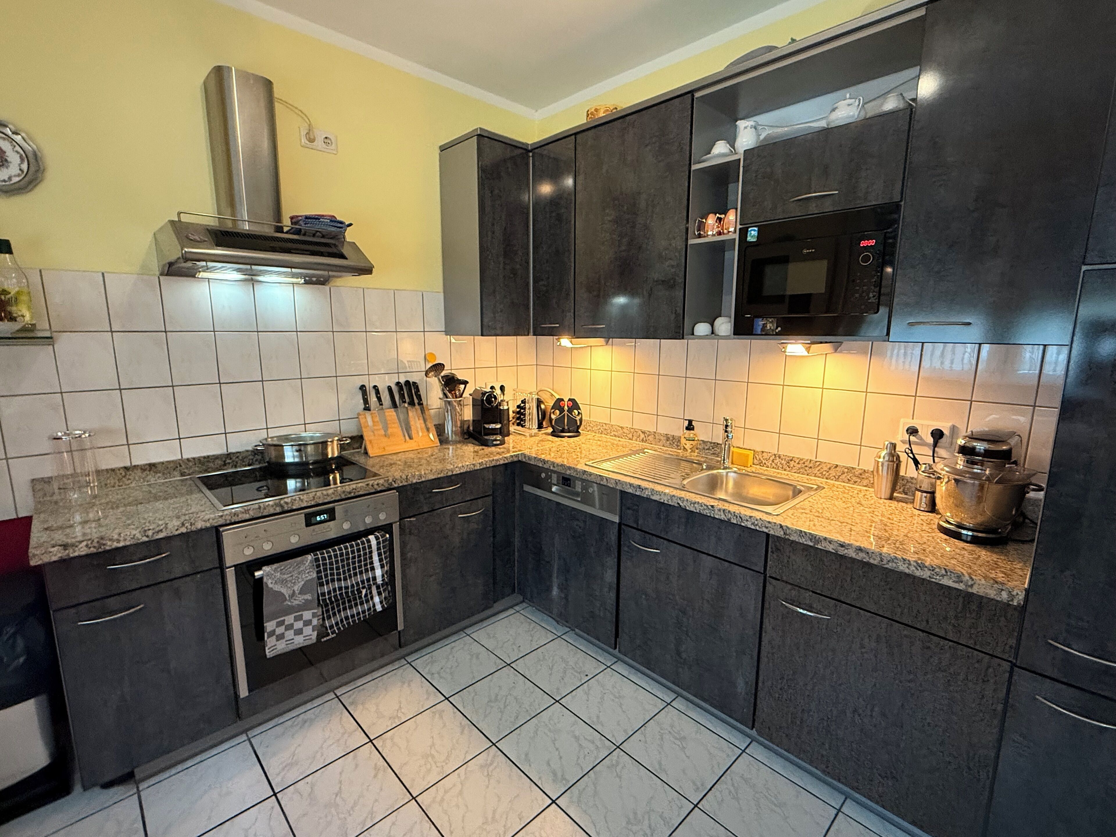 Deluxe Apartment | Premium bedding, minibar, in-room safe, individually decorated