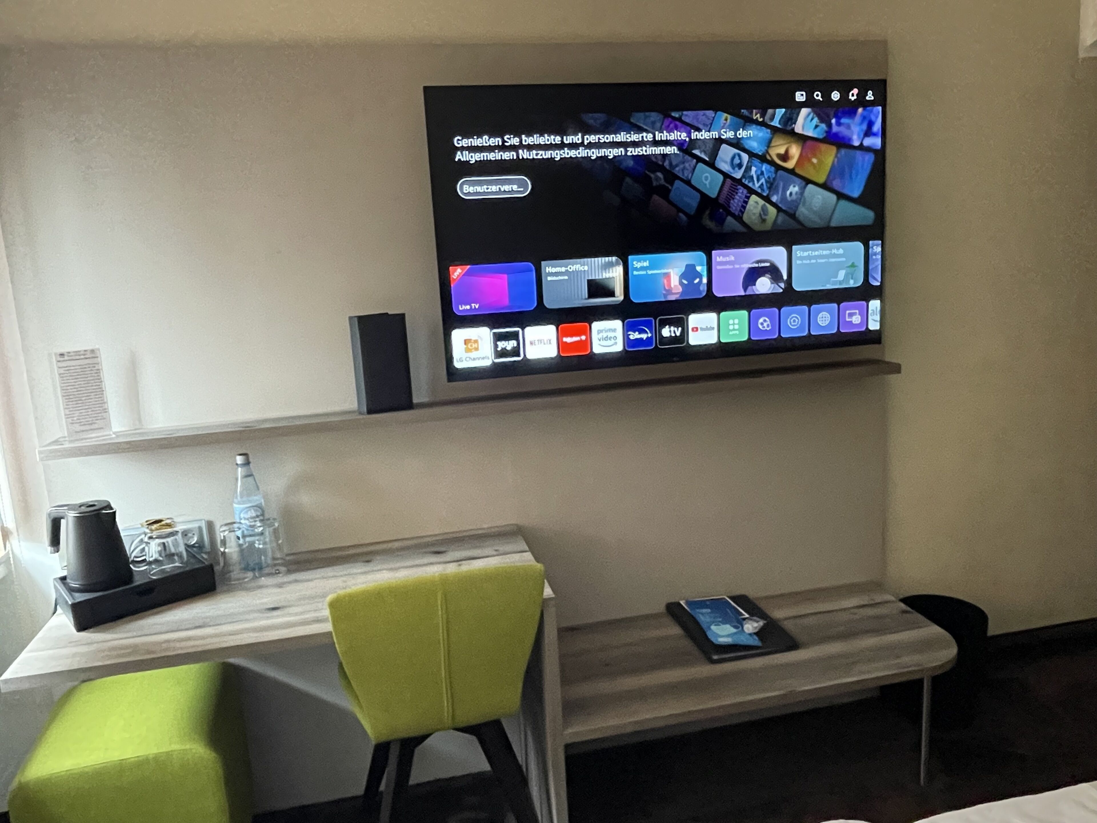 Doppelzimmer | Hochwertige Bettwaren, Minibar, Zimmersafe, individuell dekoriert