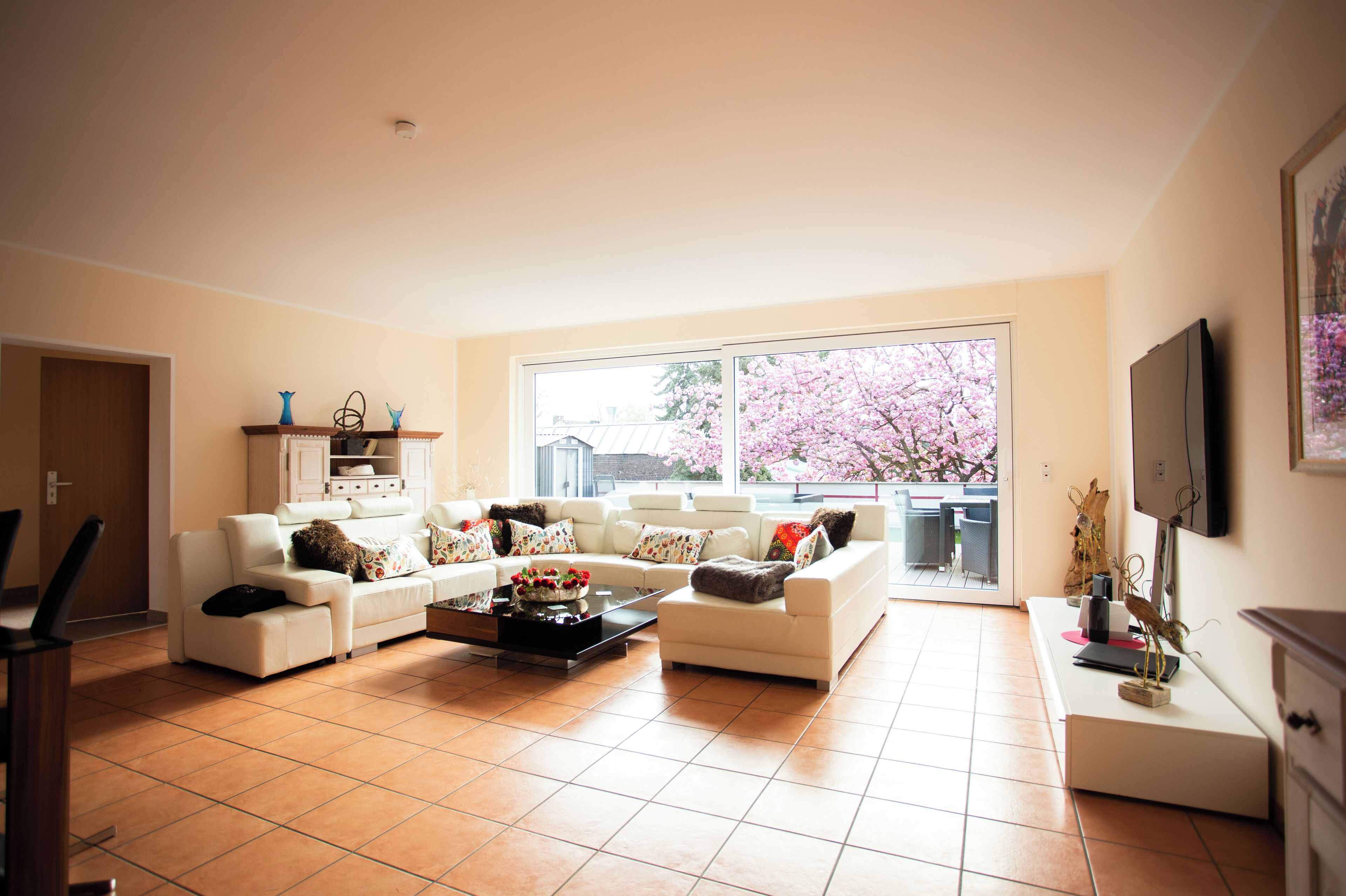 Deluxe Apartment, 1 Bedroom, Kitchen, Courtyard View | Premium bedding, minibar, in-room safe, individually decorated