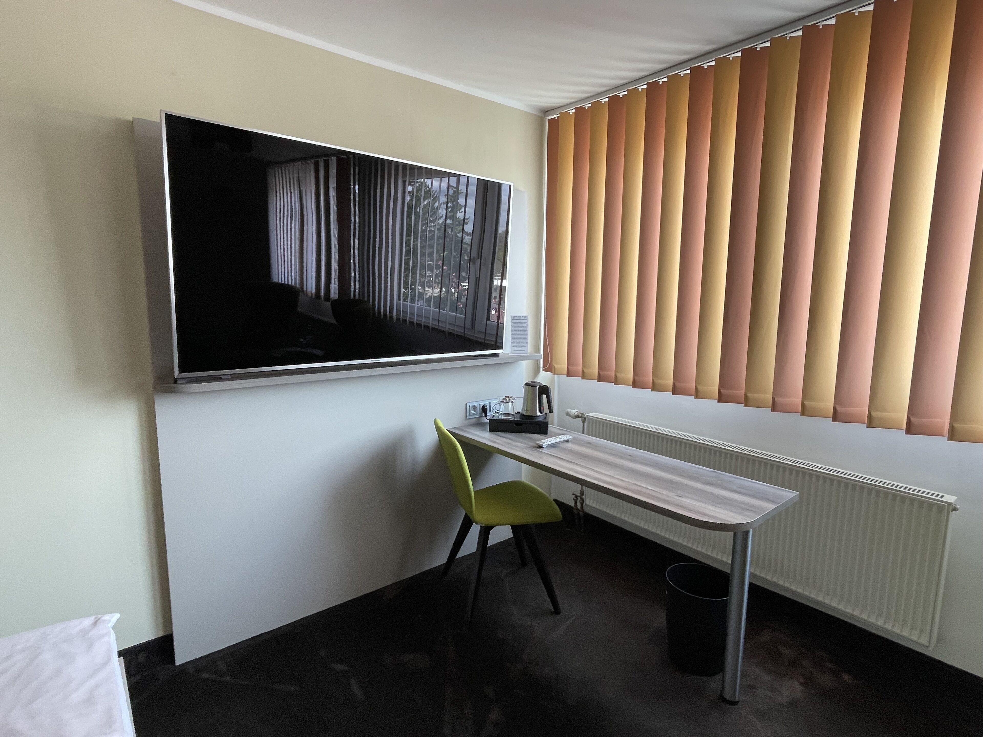 suite | premium bedding, minibar, in-room safe, individually decorated