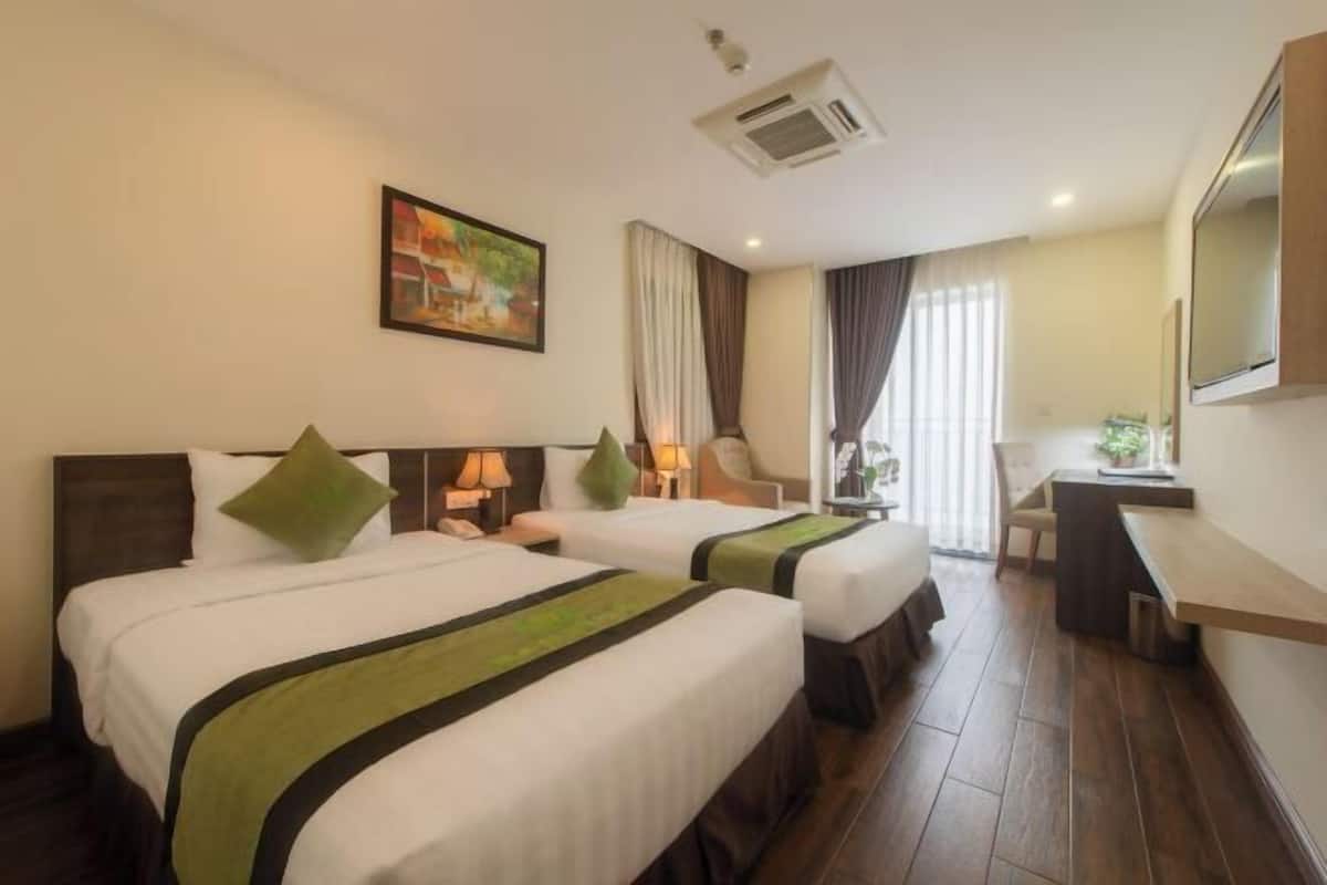 Premium bedding, minibar, in-room safe, desk