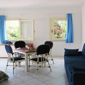 Studio, Terrace | Living area