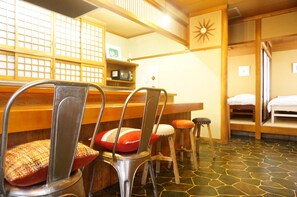 Ferienhaus | Essbereich im Zimmer