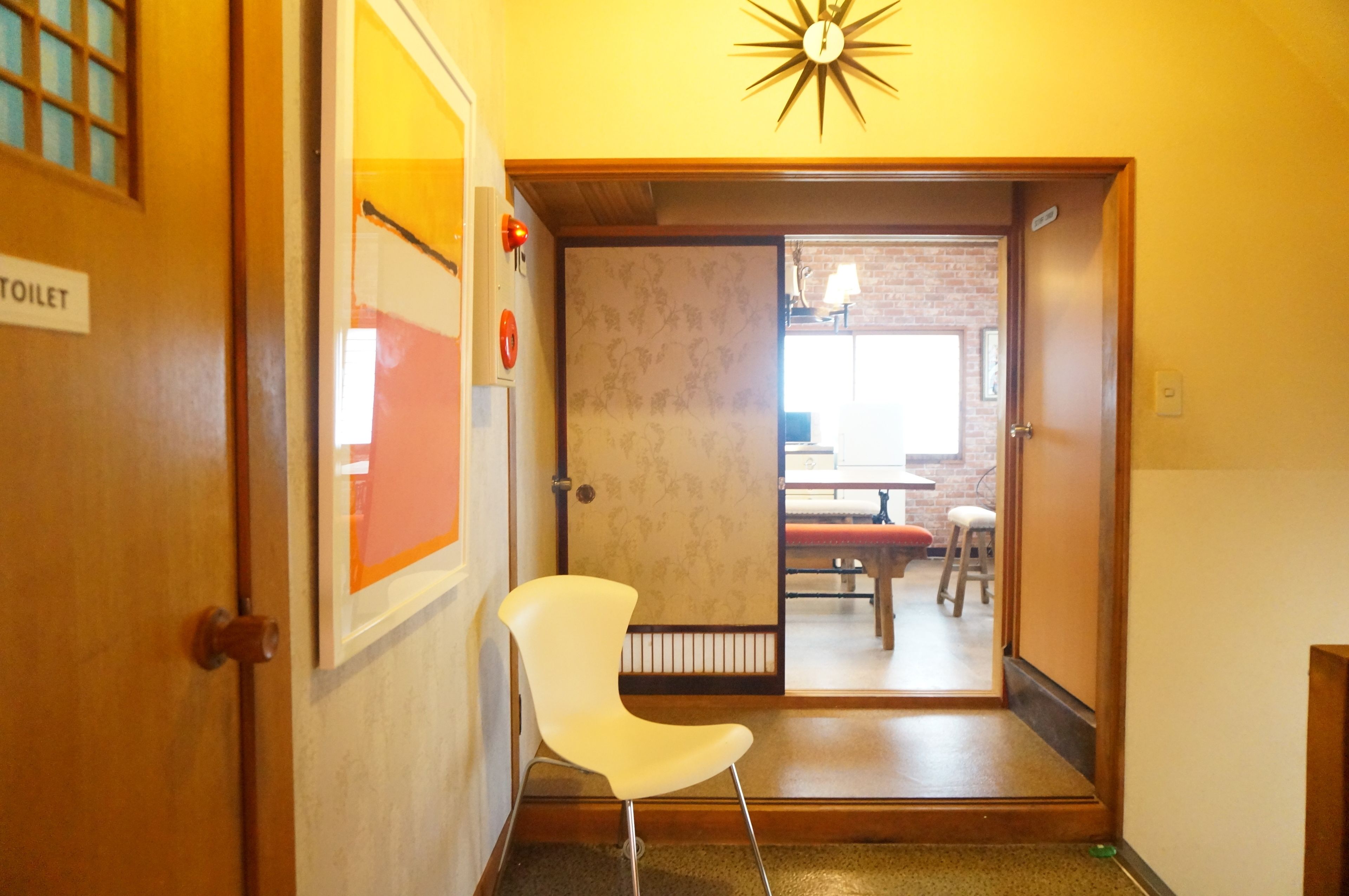 獨棟房屋 | 起居區 | 平面電視、壁爐