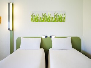 Habitación estándar, 1 cama doble | Escritorio, cortinas opacas, sistema de insonorización y wifi gratis