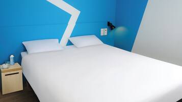 Standard Room, 1 Double Bed | Desk, blackout drapes, soundproofing, free WiFi