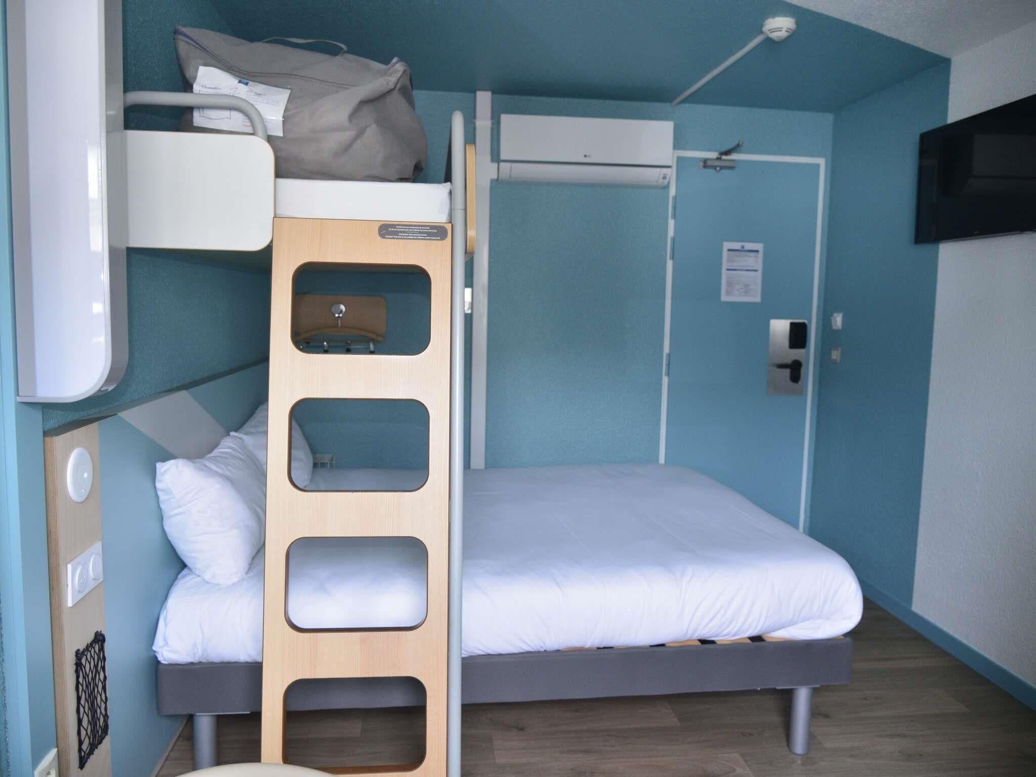 Standard Room, 3 Single Beds