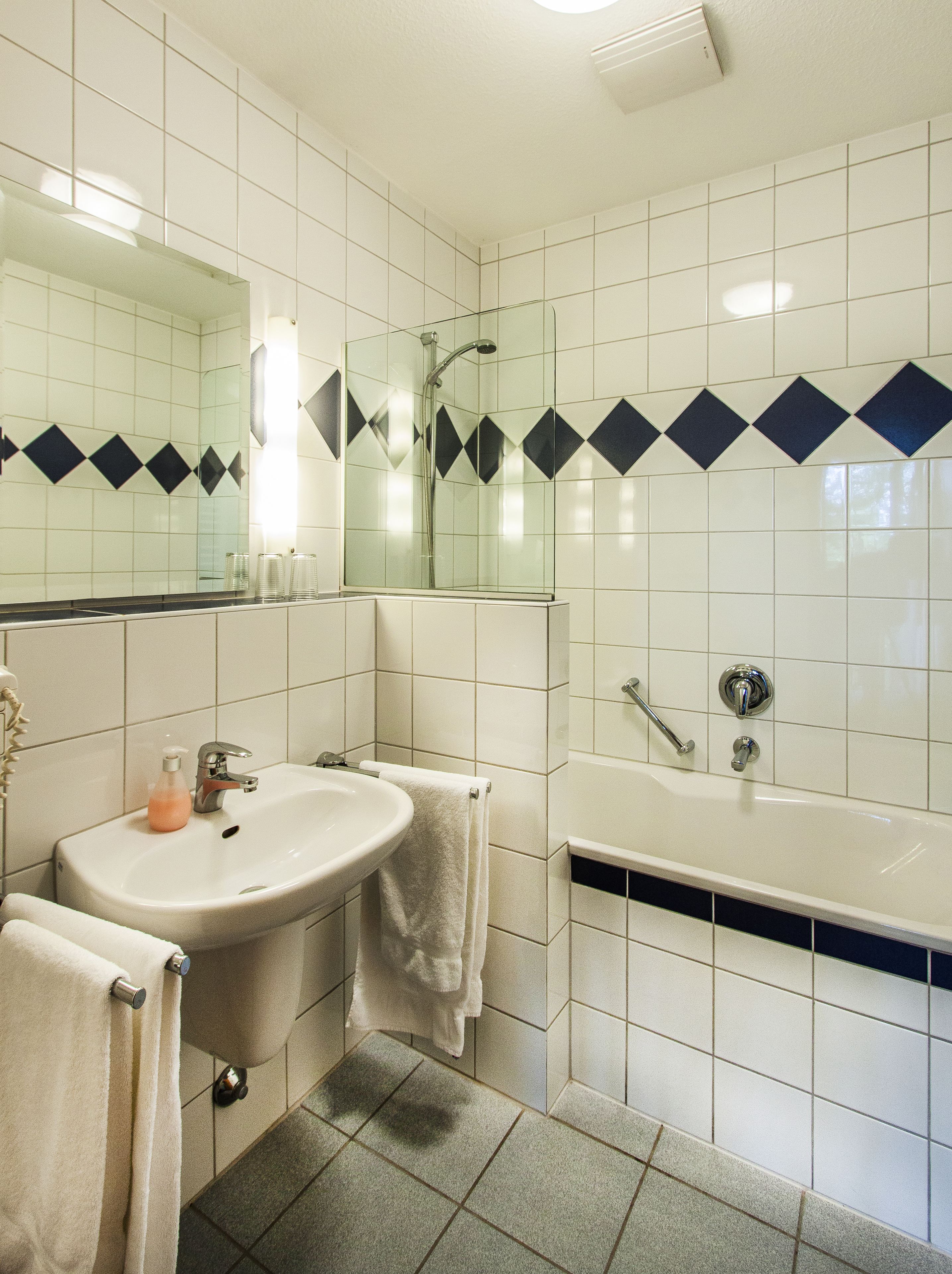 comfort double room | deep-soaking bathtub