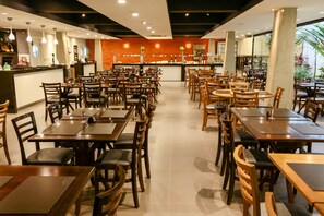 Frokost, lunsj og middag serveres, italienske retter 