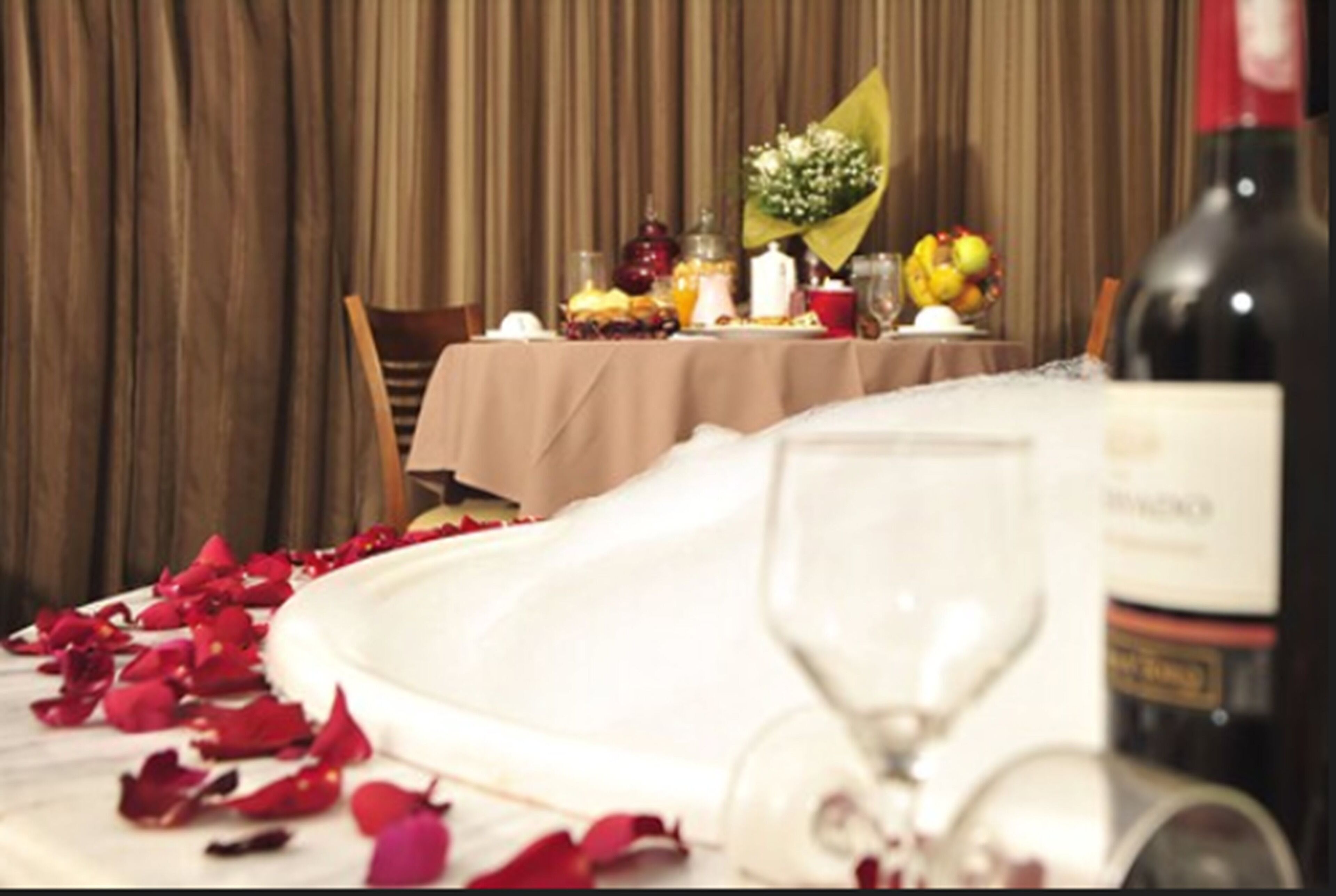 in-room safe, desk, iron/ironing board, free wifi