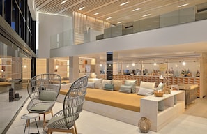 Breakfast, dinner served; local and international cuisine, sea views