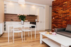 Superior Apartment, 2 Bedrooms, Balcony (Number 31) | Living area - Elite Apartments City Center Suites (Gdansk)