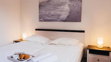 Apartment, 2 Schlafzimmer, Balkon (Number 15) | 1 Schlafzimmer, Schreibtisch, Bügeleisen/Bügelbrett, Babybetten