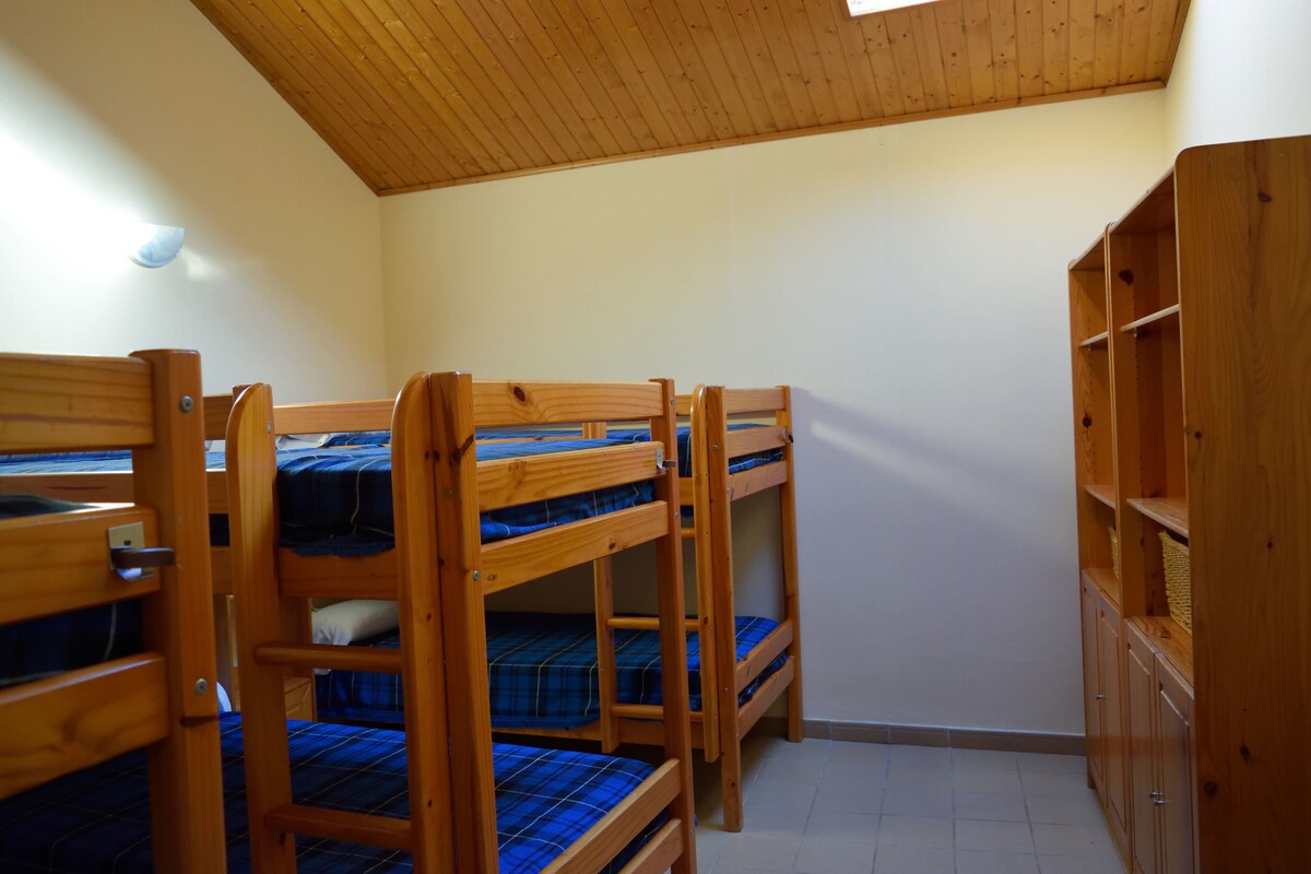 Family Room, Shared Bathroom | Blackout curtains, cots/infant beds, rollaway beds