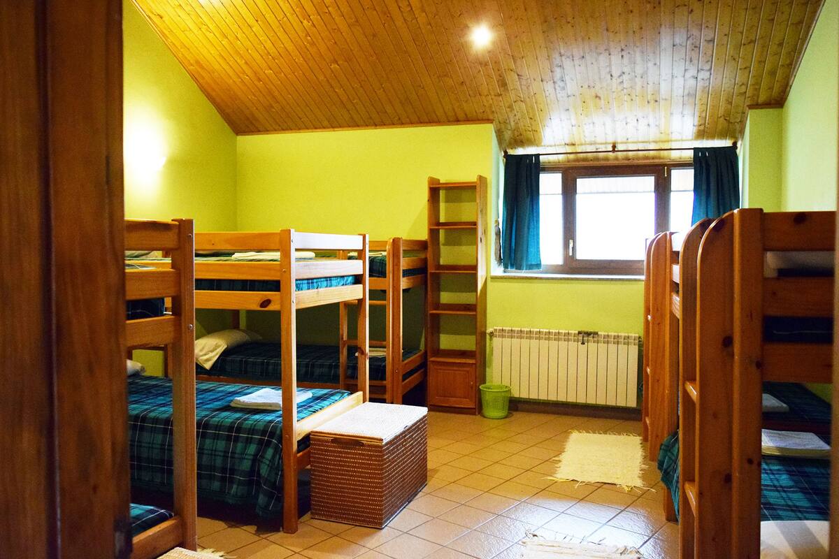 Family Room, Shared Bathroom (10 people) | Blackout curtains, cots/infant beds, rollaway beds